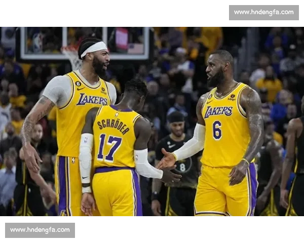 黑白直播湖人vs热火全场高清激战赛况实时解说回放精彩对决两队